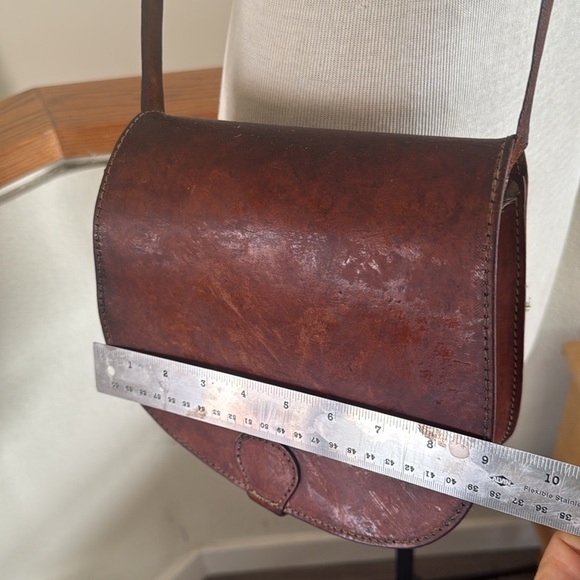 Vintage Brown structured Leather Bag crossbody or shoulder - Picture 13 of 17